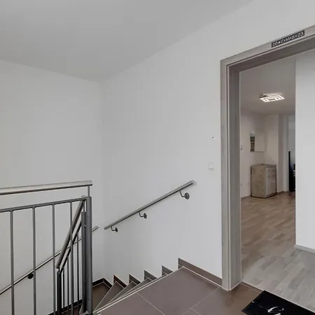 3-bedroom With Garden Near Us Army Gate 1 Appartement Grafenwohr