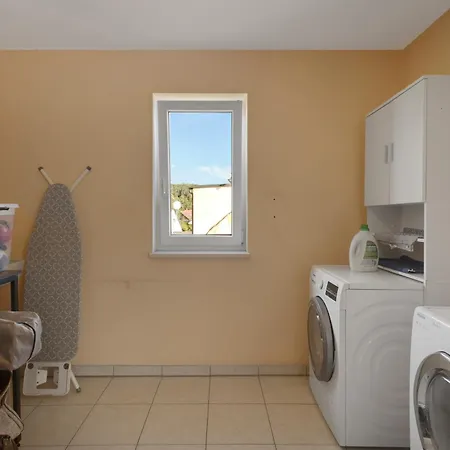 3-bedroom With Garden Near Us Army Gate 1