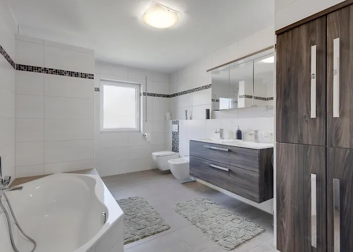 아파트 3-bedroom With Garden Near Us Army Gate 1 *