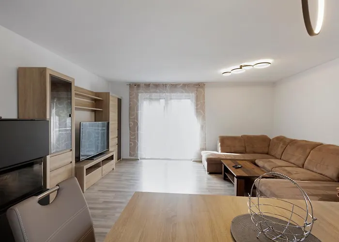 3-bedroom With Garden Near Us Army Gate 1 * 그라펜뵈어