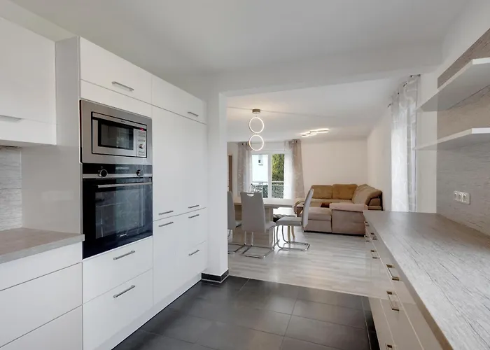 3-bedroom With Garden Near Us Army Gate 1 * 그라펜뵈어