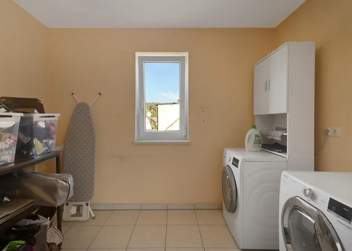 3-bedroom With Garden Near Us Army Gate 1